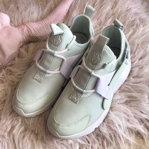 nike huarache mint